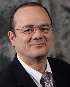 Headshot of Dr. Ibere Nascentes Alves
